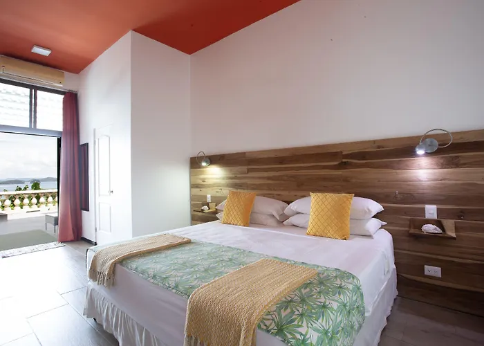 Pura Vista Hotel